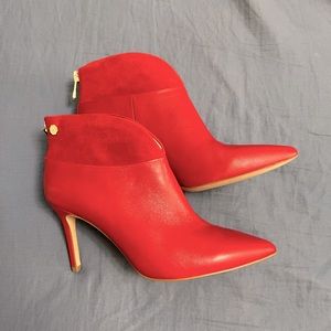 Brand new, beautiful boots/ booties, size 6M